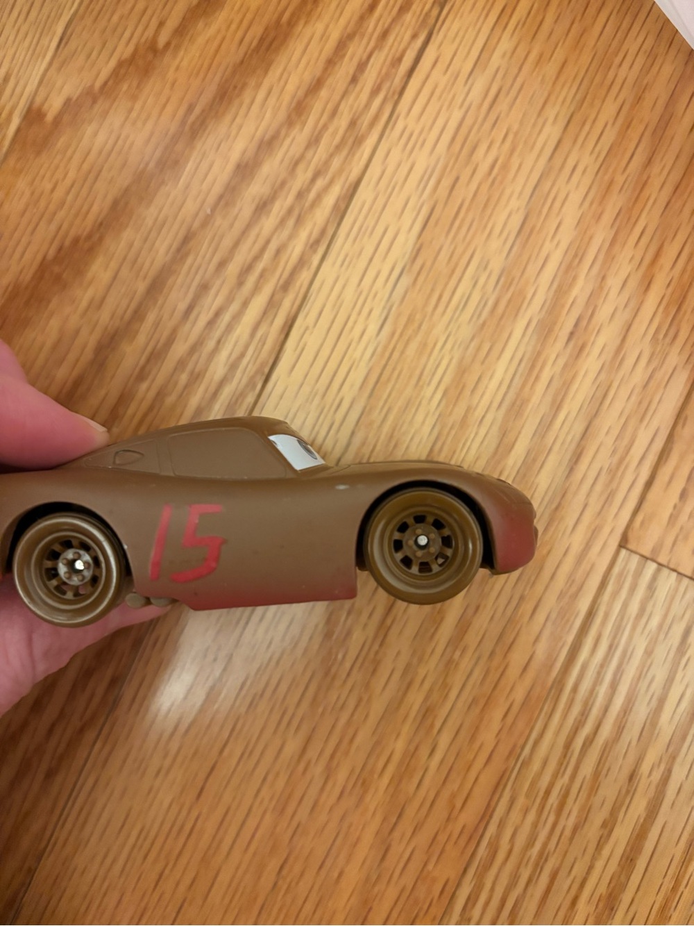 Disney Pixar Cars 3 Chester Whipplefilter Lightning McQueen Diecast 1:55 - Picture 3 of 5